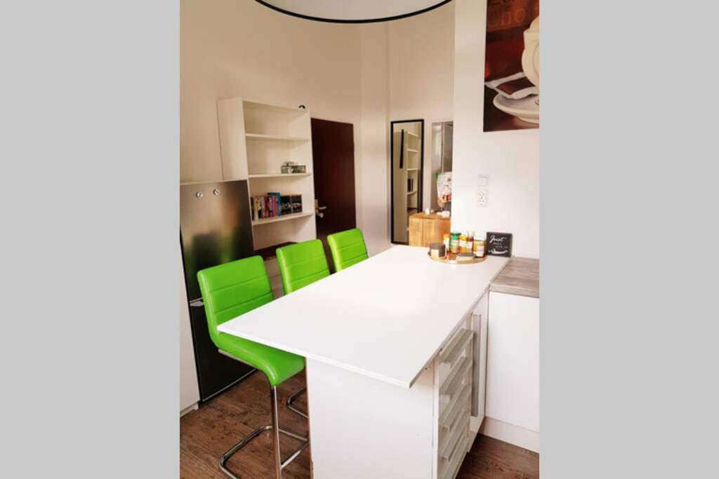 Apartment In Neudorf Nahe Du Zentrum Und Uni/Zoo Duisbourg Extérieur photo