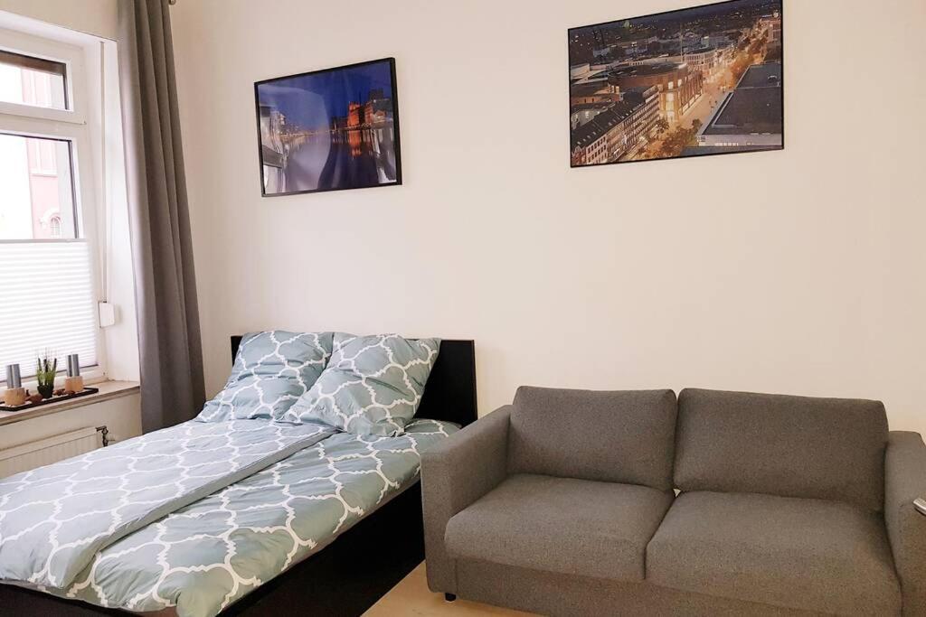 Apartment In Neudorf Nahe Du Zentrum Und Uni/Zoo Duisbourg Extérieur photo